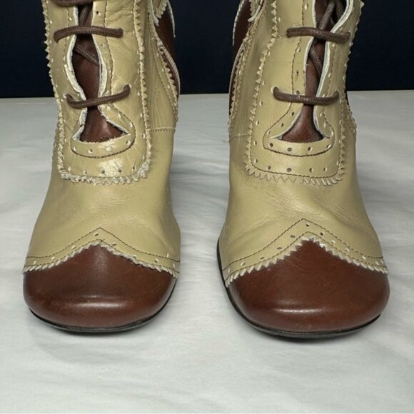 M.C. ; Power Brown Victorian Style Lace Up Boots Size 39 (US 8.5) - Picture 9 of 14